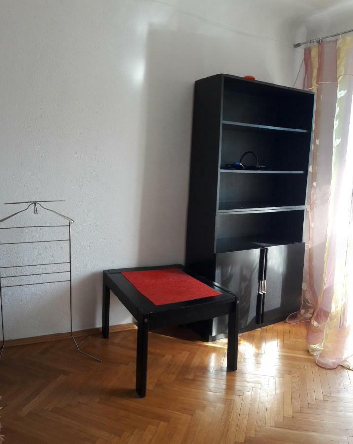 3- Х Комнатная Квартира В Центре Ρίβνε Εξωτερικό φωτογραφία